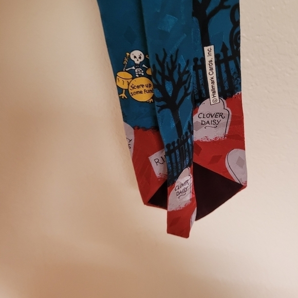 Hallmark Celebrations Skeleton Print Tie - Picture 4 of 4